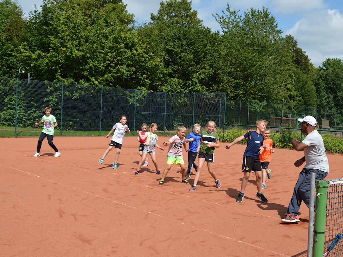 Erfolgreiche Ferienpassaktion beim Tennisverein Cappeln